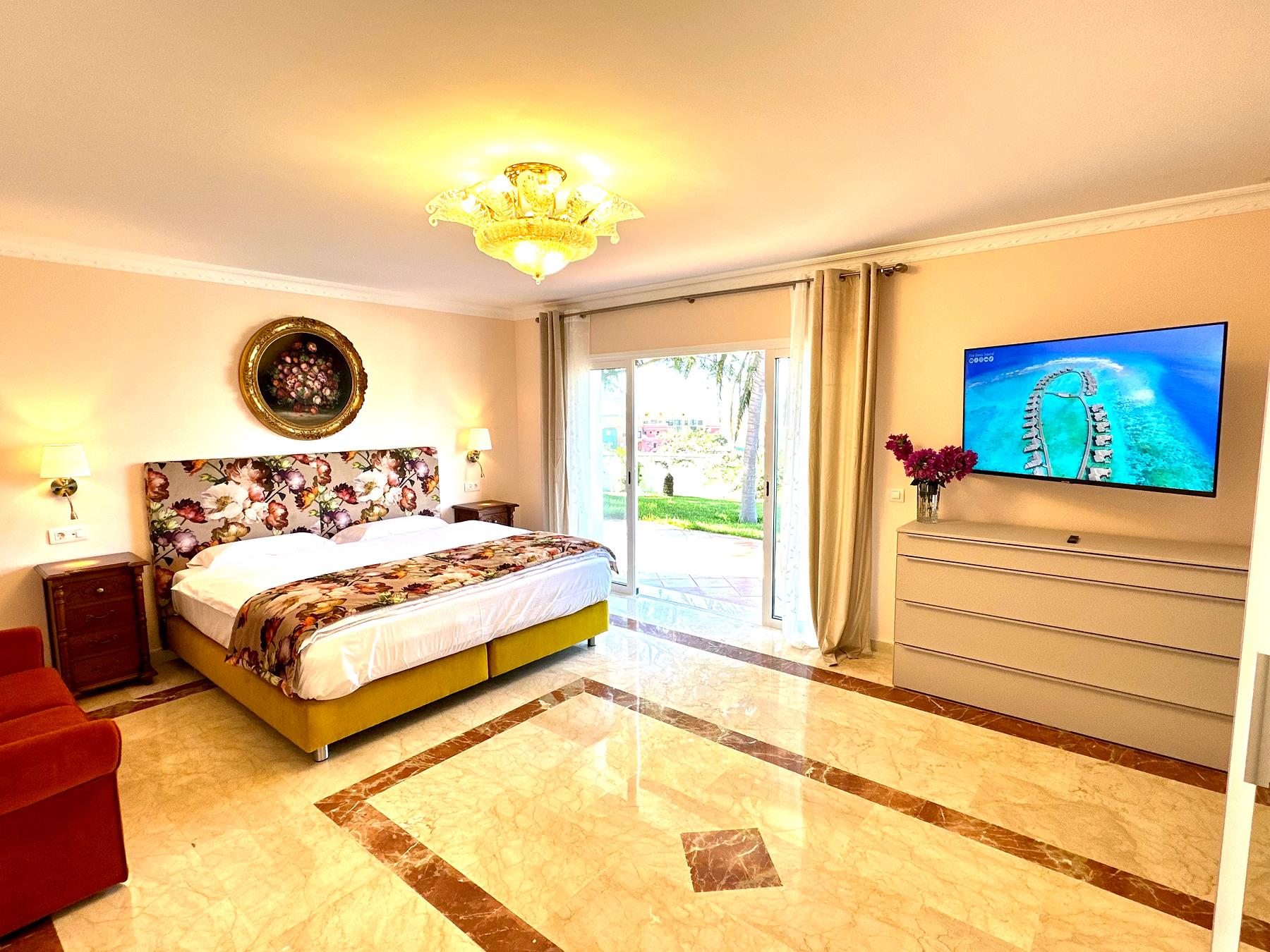 The Main Villa 10